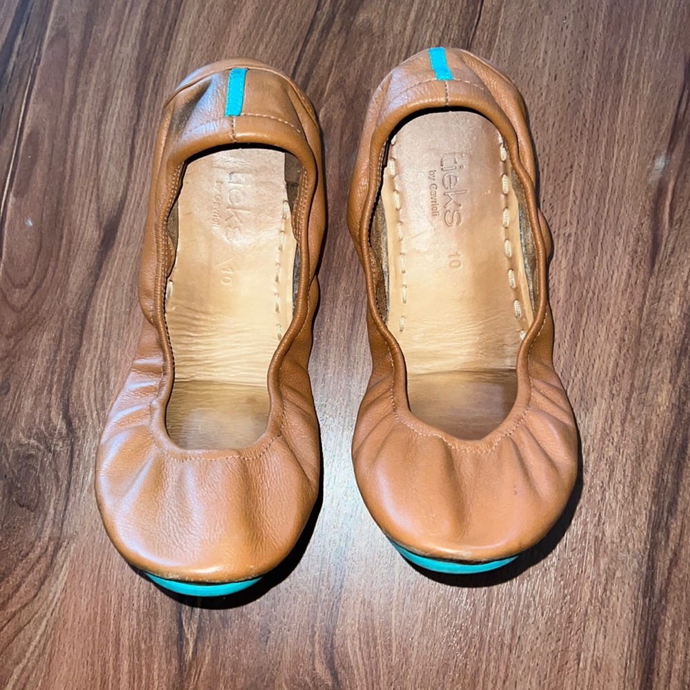 Chestnut Tieks